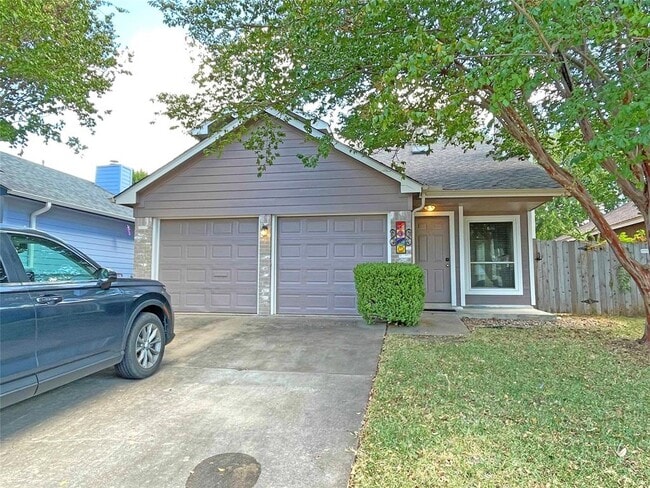 Building Photo - 2315 Claudia June Ave