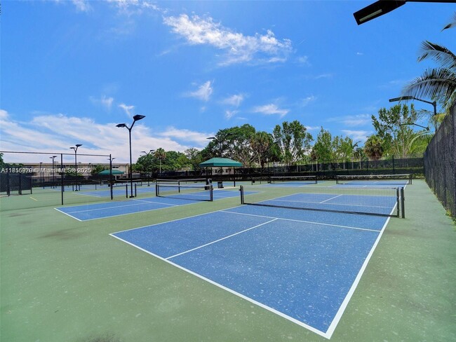 Photo - 4200 Hillcrest Dr Unit 800
