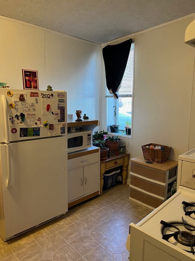 802 W 7th St Unit #1
