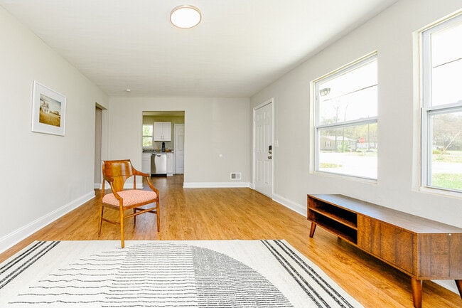 NEWLY RENOVATED 2 bedroom, 1 bathroom at Gilbert Townes