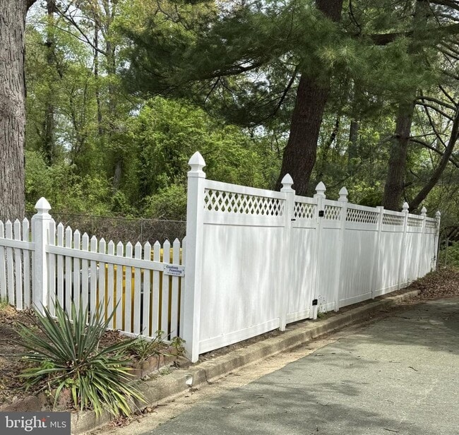 Building Photo - 23 N Carolina Ave