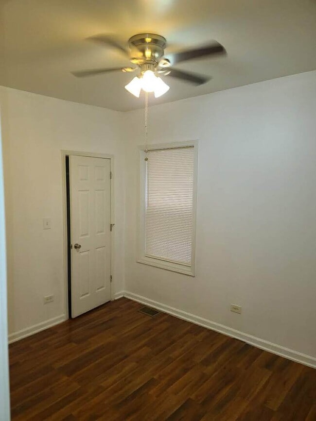 Photo - 6635 S Maplewood Ave Unidad 2