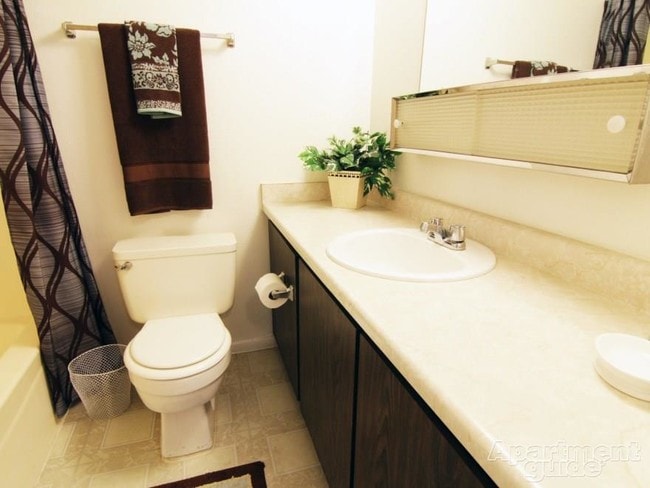 Chateau Gardens Apartments