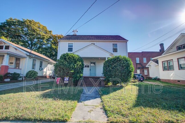 Building Photo - 1135 Jackson Ave Unit #2 Rental