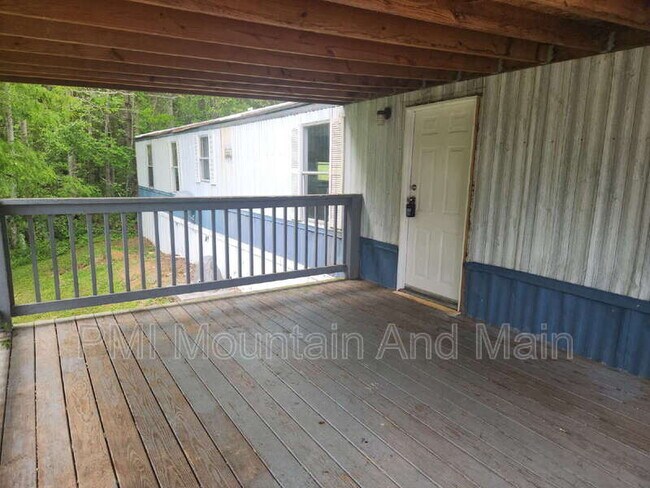 Photo - 26 Misty Mountain Way