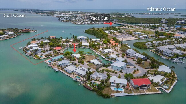 Photo - 470 122nd St