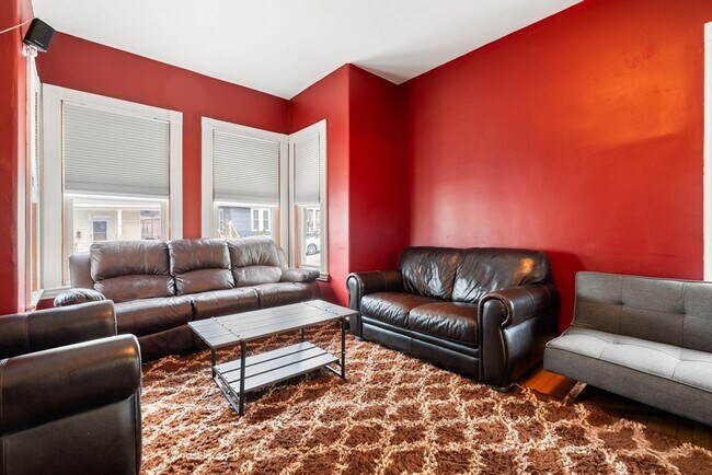 Photo - 12 Pomeroy St