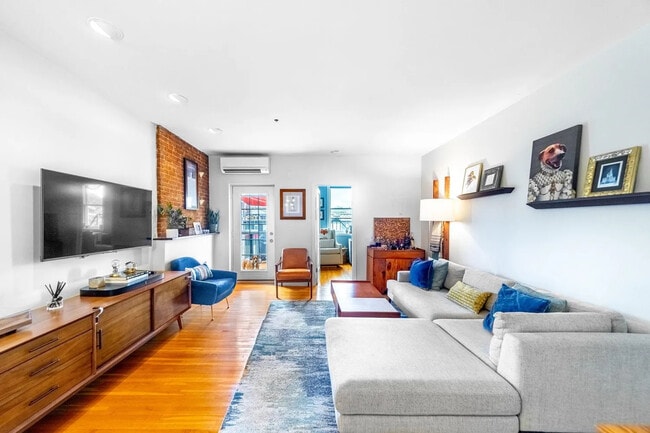 Photo - 814 Willow Ave Unit 814 Willow Ave APT 4L