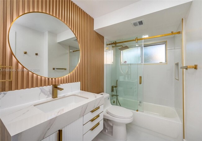 Building Photo - 8415 SW 107th Ave Unit 338W