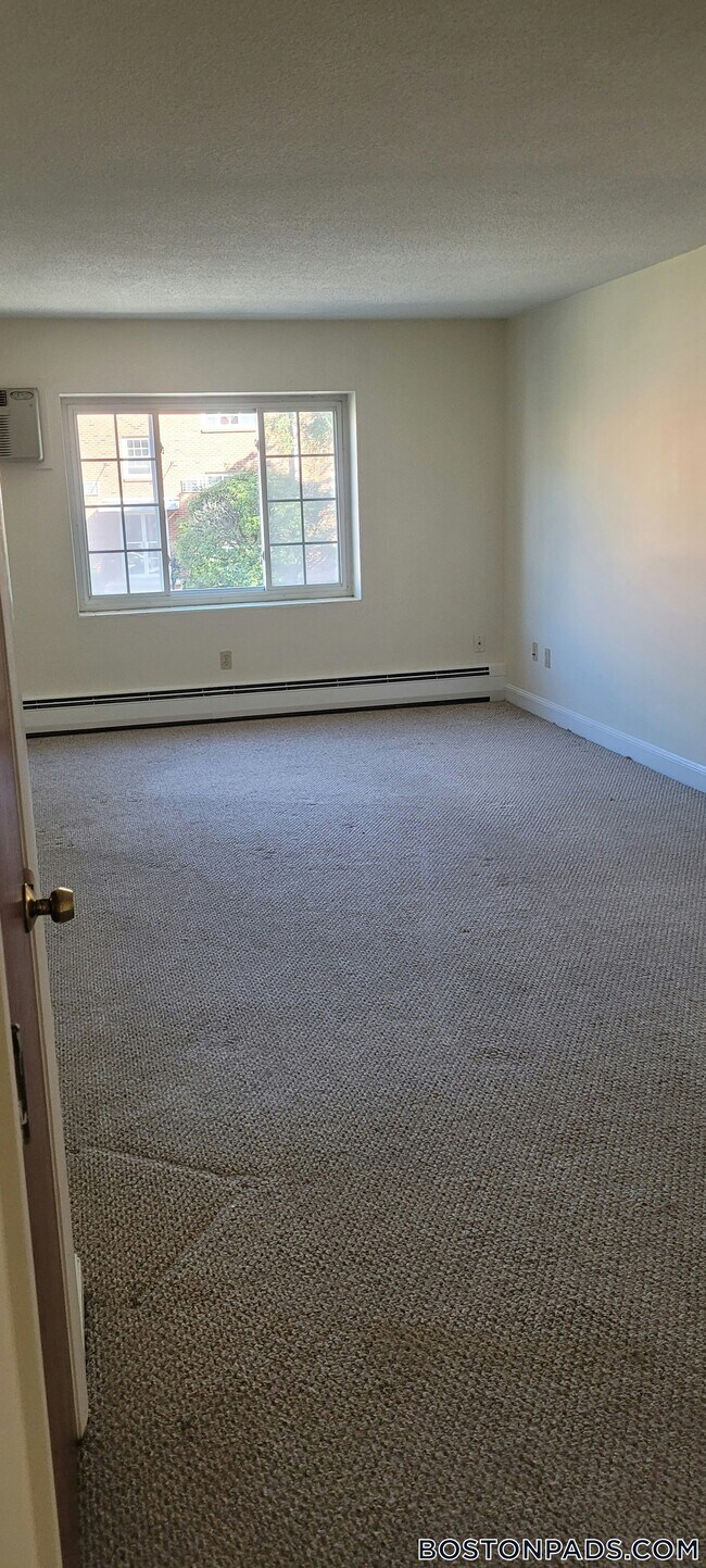 Photo - 11 Brattle Dr Unit 5