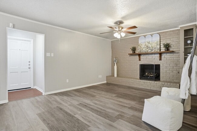 Photo - Gorgeous Two Bedroom, Two Bathroom Duplex in West Fort Worth