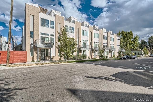 Photo - 2416 Eliot St