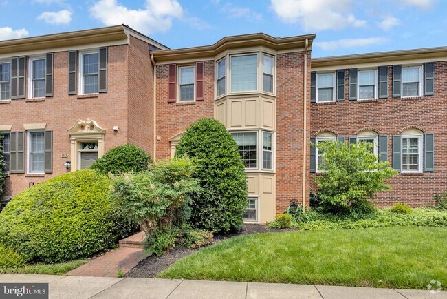 Building Photo - 6861 Williamsburg Pond Ct Rental