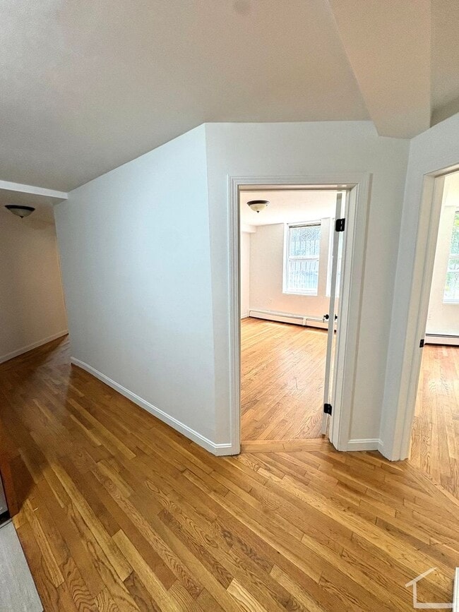 1684 Commonwealth Ave