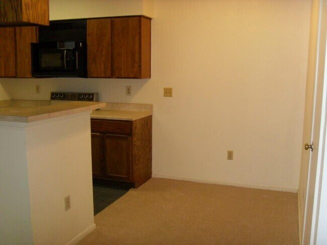 Photo - 114 E 31st St Unit 206