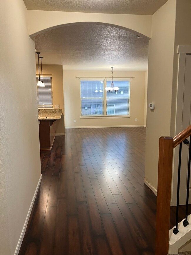 Photo - Beautiful Craftsman Style Home in Felida - 3 Bedroom/2.5 Bath - Available for showing on 3/30!