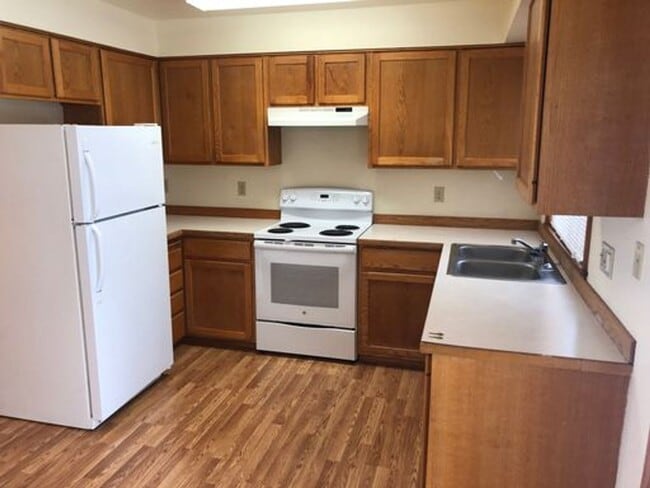 Photo - 2 Bed/1.5 Bath Apartment in NE Bend - Neil... Unit 1