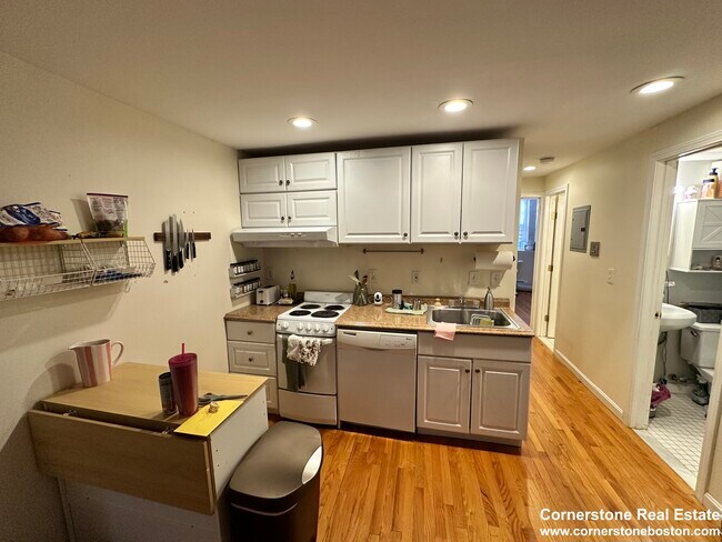 Photo - 28 Phillips St Unidad M