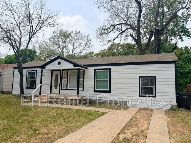 Photo - 601 W Beach St