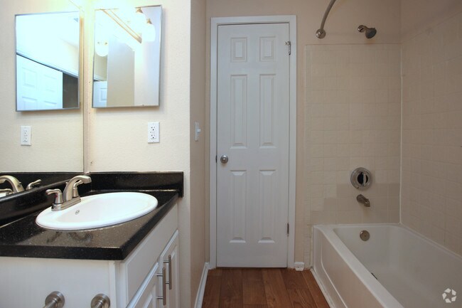Mission University Pines Apartments For Rent in Durham, NC