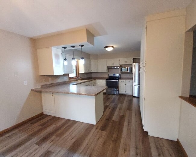 Photo - Nice 4 Bedroom 2 Bathroom house in Hudson