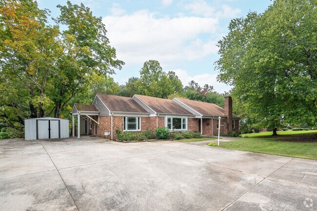 Building Photo - 4 Bedroom Home in Boonsboro/Bedford County