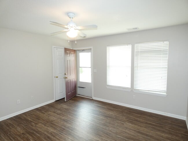 Photo - Beautiful Duplex in Gladstone, MO