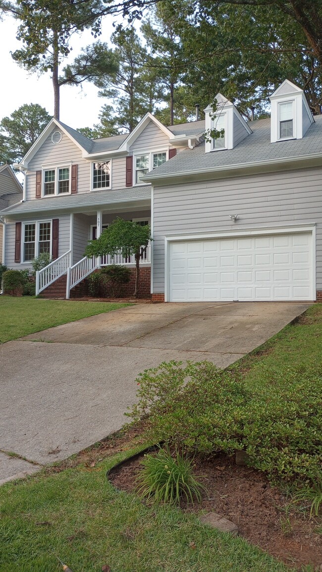 Building Photo - 107 Bebington Dr