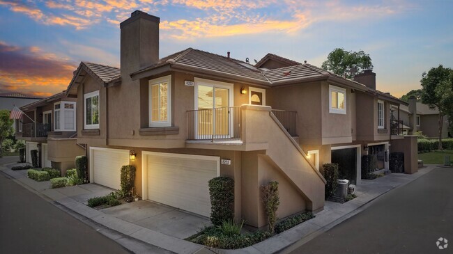 Building Photo - Beautiful 2 Bedroom Condo in Anaheim Hills !