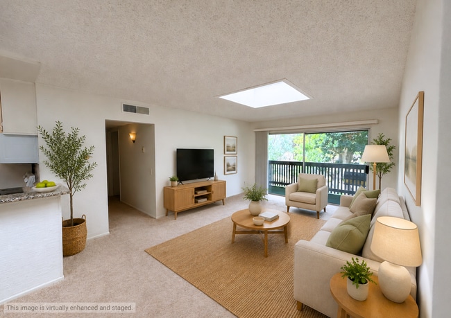 Building Photo - 6416 Friars Rd Unit 6416 Friars Rd  304