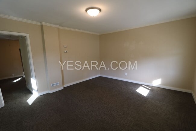 Photo - 1418-1418 Smith St Unit 1418