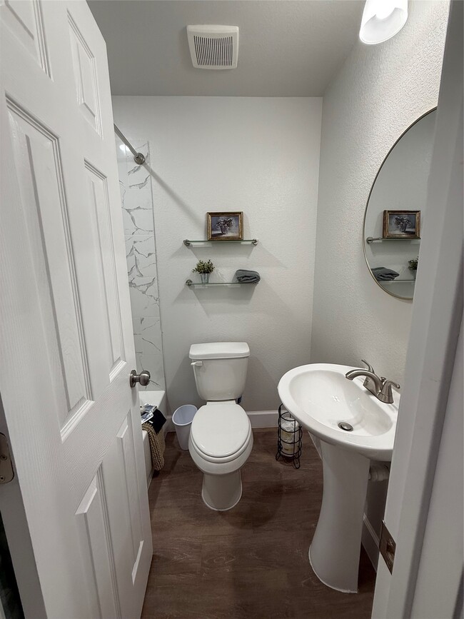 Photo - 3610 Newton Dr