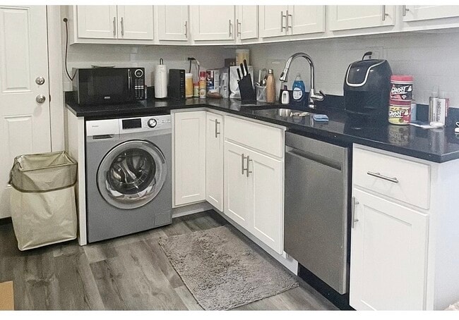 Photo - 648.5 W Roscoe St Unit 2S