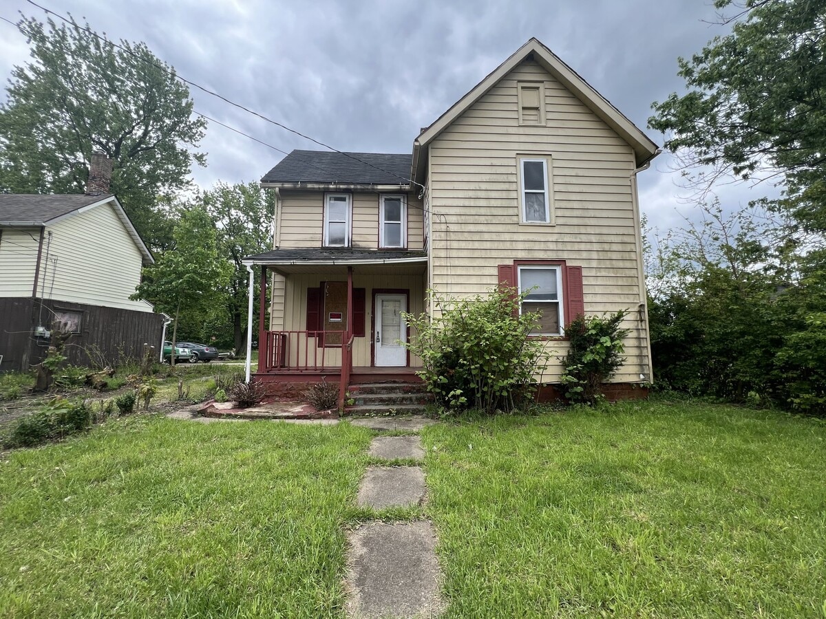 Photo - 1946 Otto Pl NE