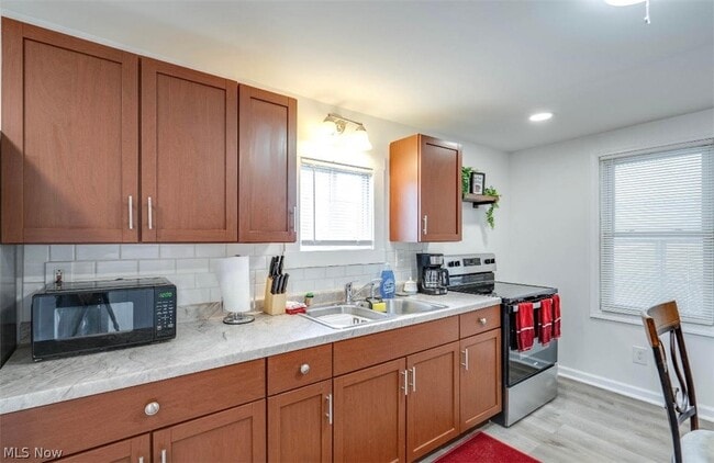 Photo - 4924 Pearl Rd