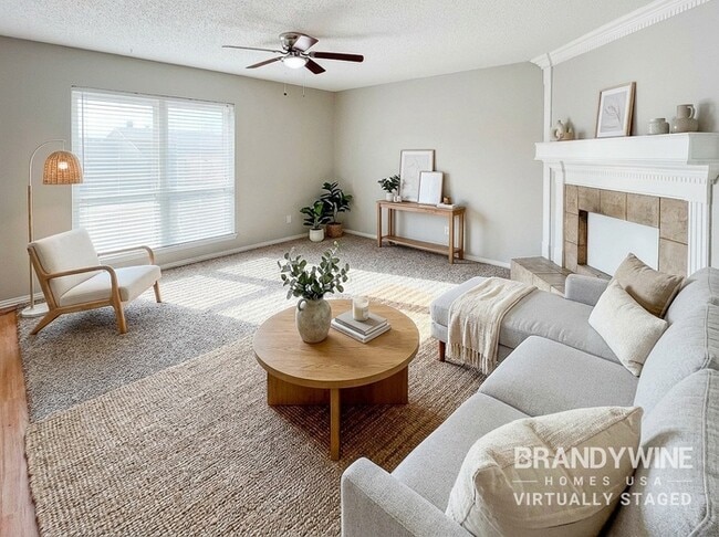 Photo - 553 Edwards Dr