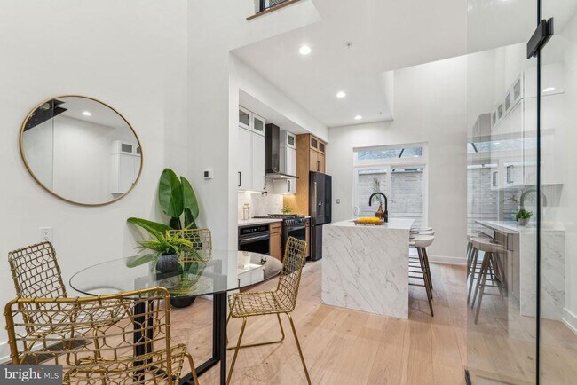 Photo - 1106 N Bodine St