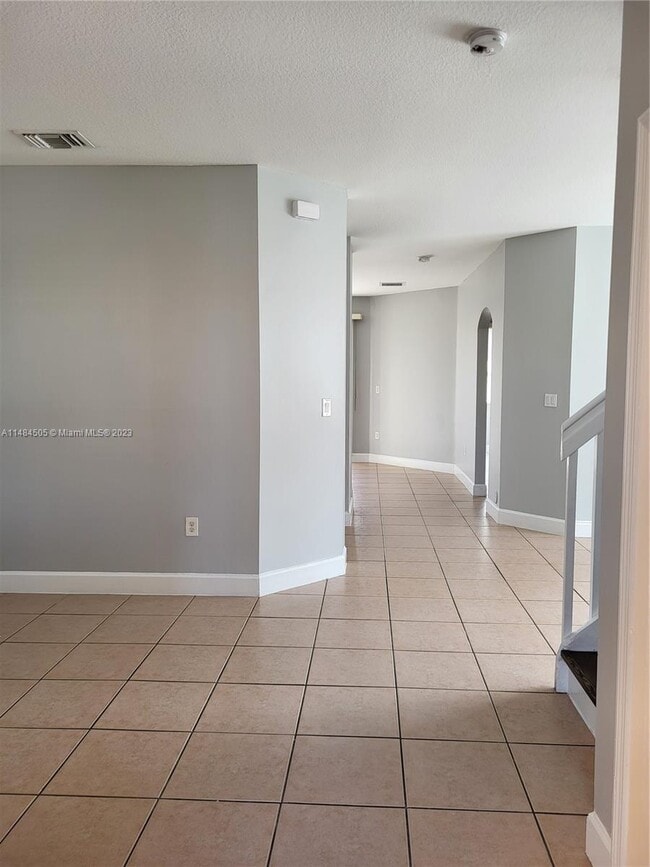 Photo - 11062 SW 246th St