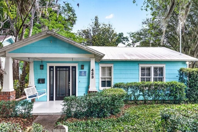 Photo - 433 SE 7th St
