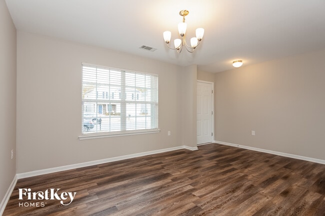 Photo - 1831 Eastway Dr