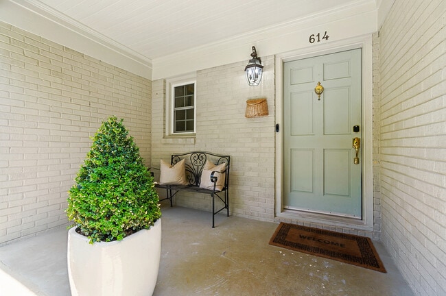 Photo - 614 Ellsworth Rd