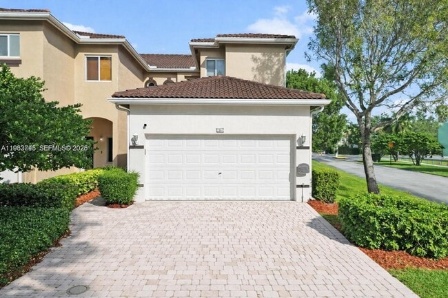 Building Photo - 2467 SE 19th St