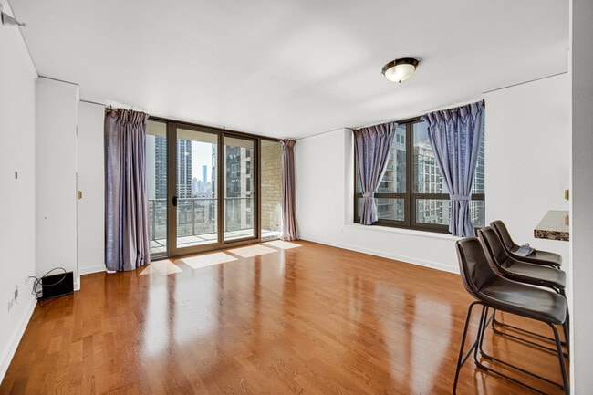 Photo - 420 E Waterside Dr Unit 503