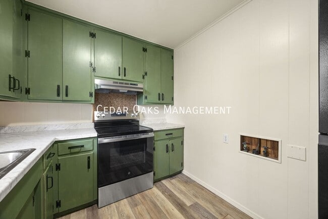 Photo - 805 Morrison Pl