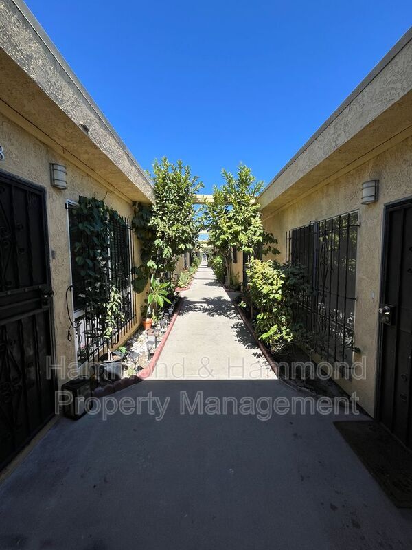 7924 Laurel Canyon Blvd Unit 9