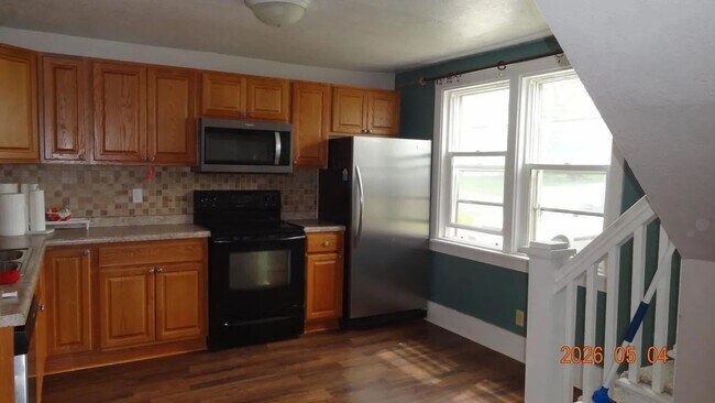 1355 S Main St