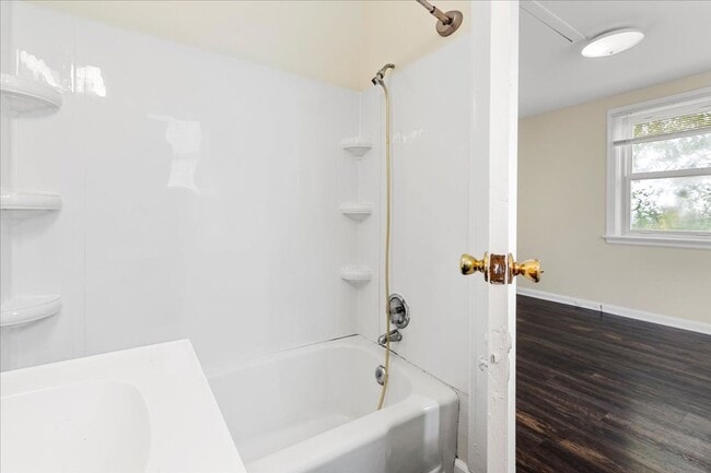 Photo - Three Bedroom Available May 11th  In Radford