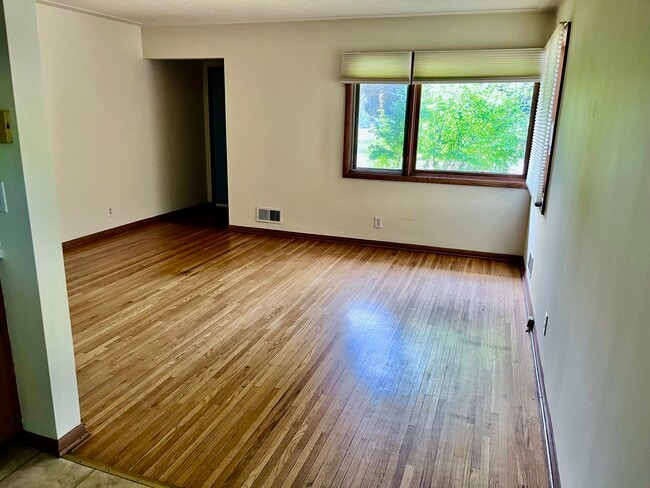 Building Photo - 4206 Valley View Rd Rental
