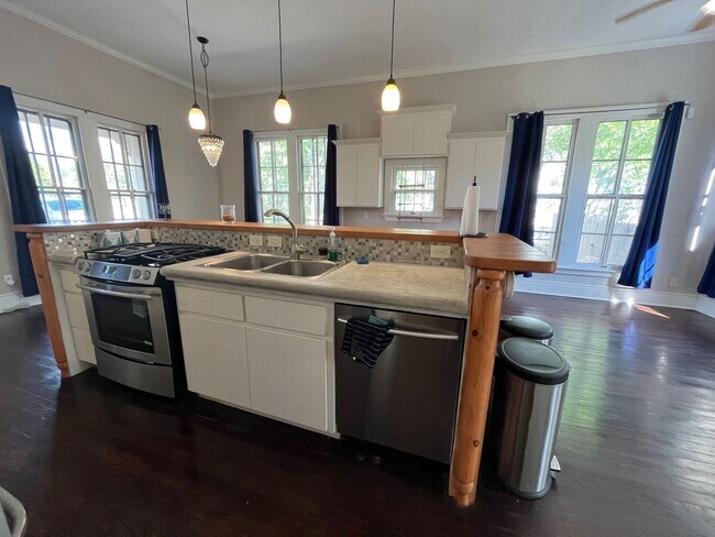 Photo - 2 br, 2 bath House - 610 Nolan St