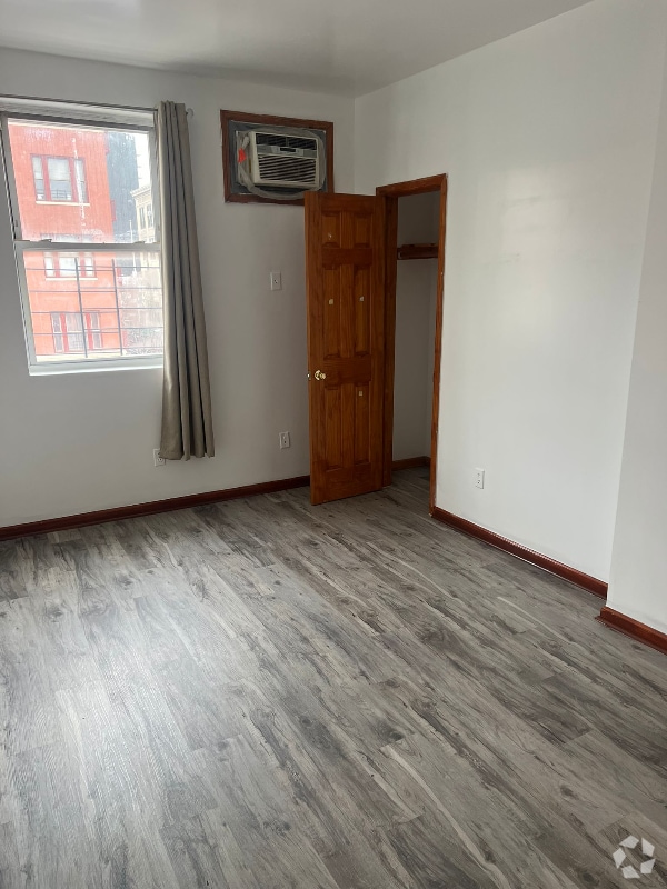 Building Photo - 50 S Nichols Ave Unit 1 Rental